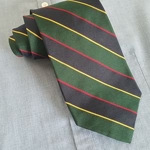 🇺🇸Jos. A. Bank diagonal stripe tie